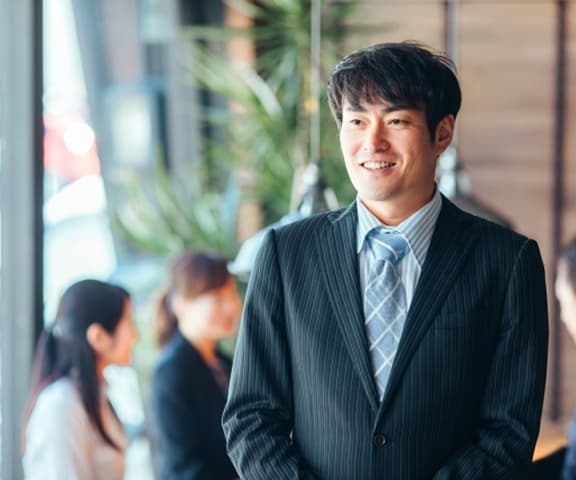 男性社員の写真